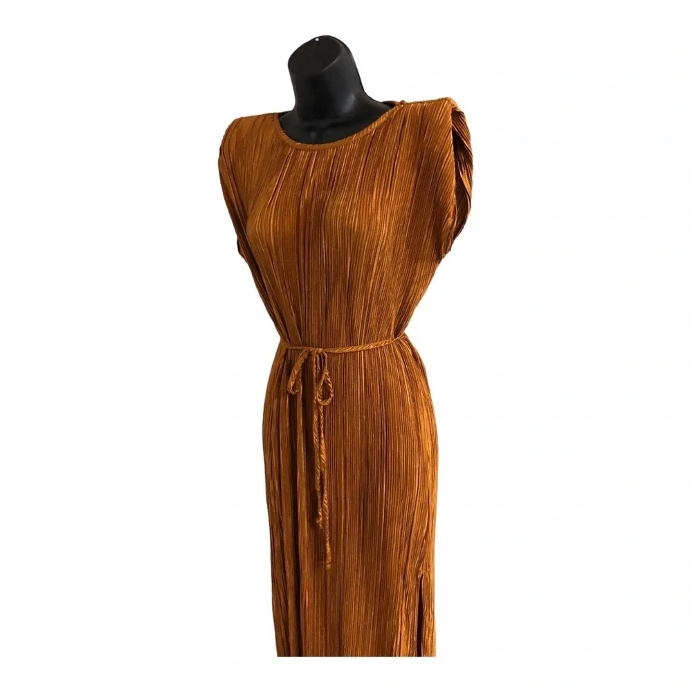 Sincerely Jules gold mustard brown pleated plisse shoulder pads dress size small
